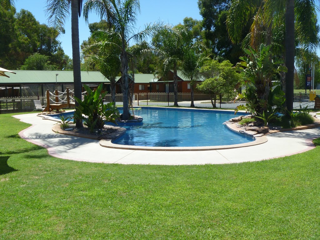 Cobram Barooga Golf Resort | lodging | Golf Course Rd, Barooga NSW 3644, Australia | 0358734523 OR +61 3 5873 4523