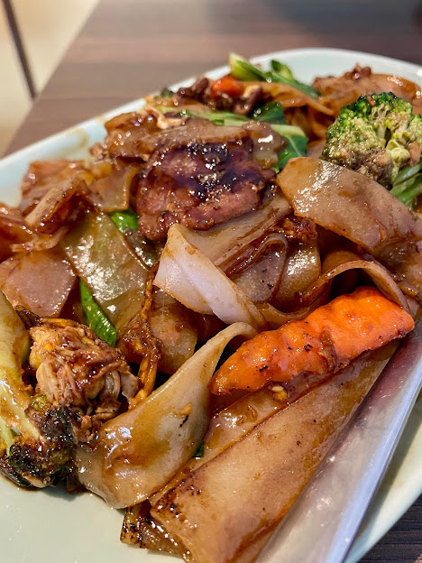Thai Eat Restaurant (Doncaster East) | 986 Doncaster Rd, Doncaster East VIC 3109, Australia | Phone: (03) 9841 7588
