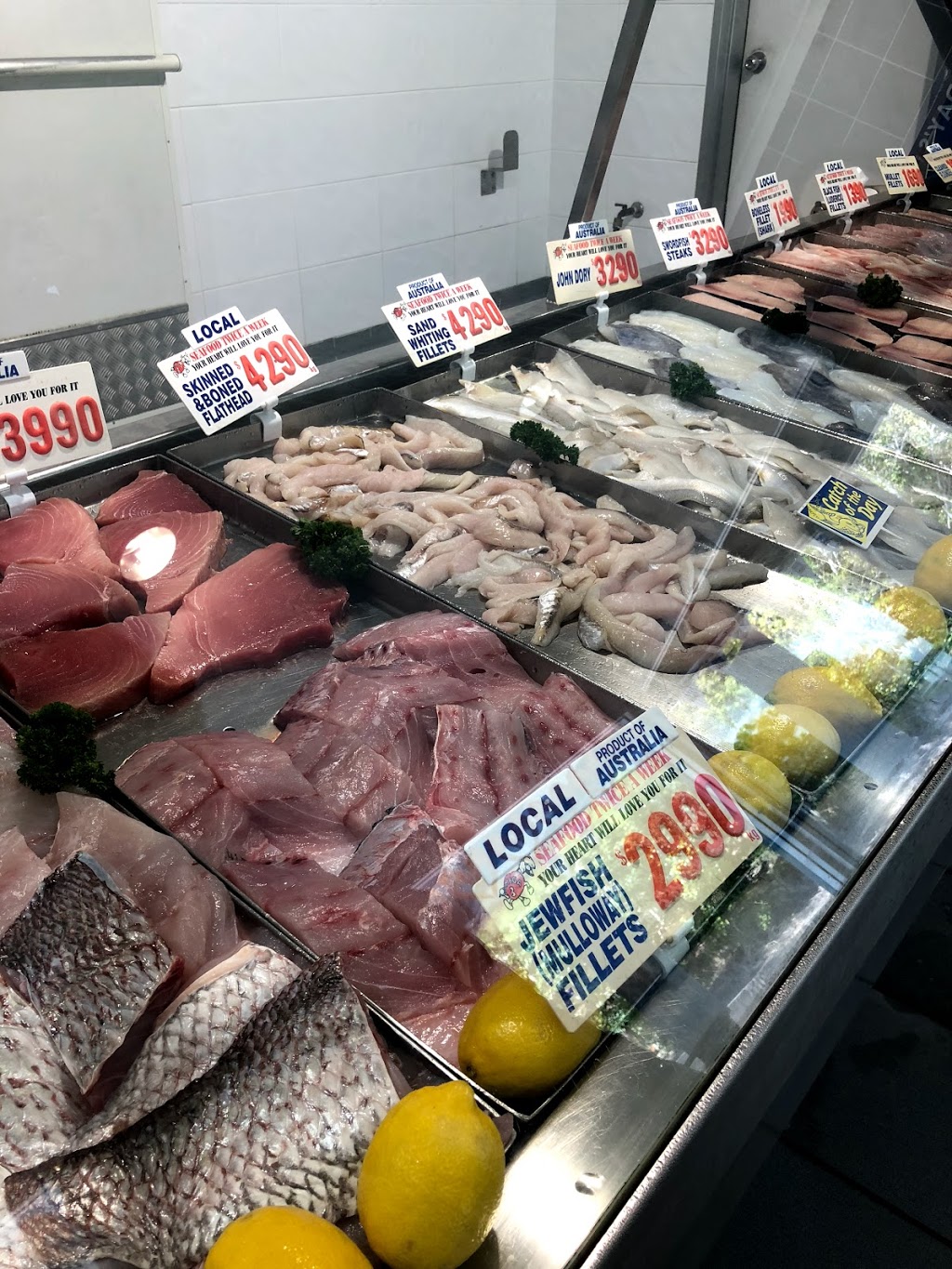 Nelson Bay Fish Market | supermarket | 12 Teramby Rd, Nelson Bay NSW 2315, Australia | 0249813330 OR +61 2 4981 3330