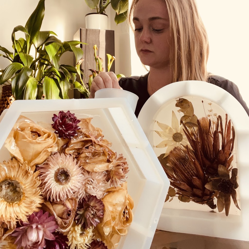 Keep Me In the Moment Florals | Robert St, Tenambit NSW 2320, Australia | Phone: 0475 746 382