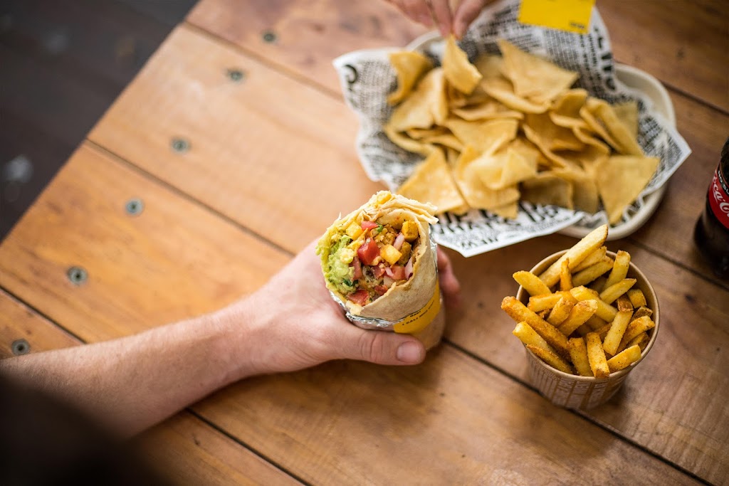 Guzman y Gomez | meal takeaway | 74 Princes Hwy, Pakenham VIC 3810, Australia | 0399458450 OR +61 3 9945 8450