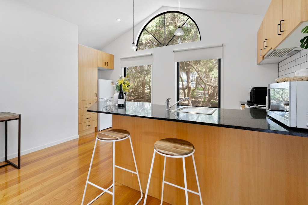 Back Beach Retreat | 496 Tasman Dr, Rye VIC 3941, Australia | Phone: (03) 5984 2666