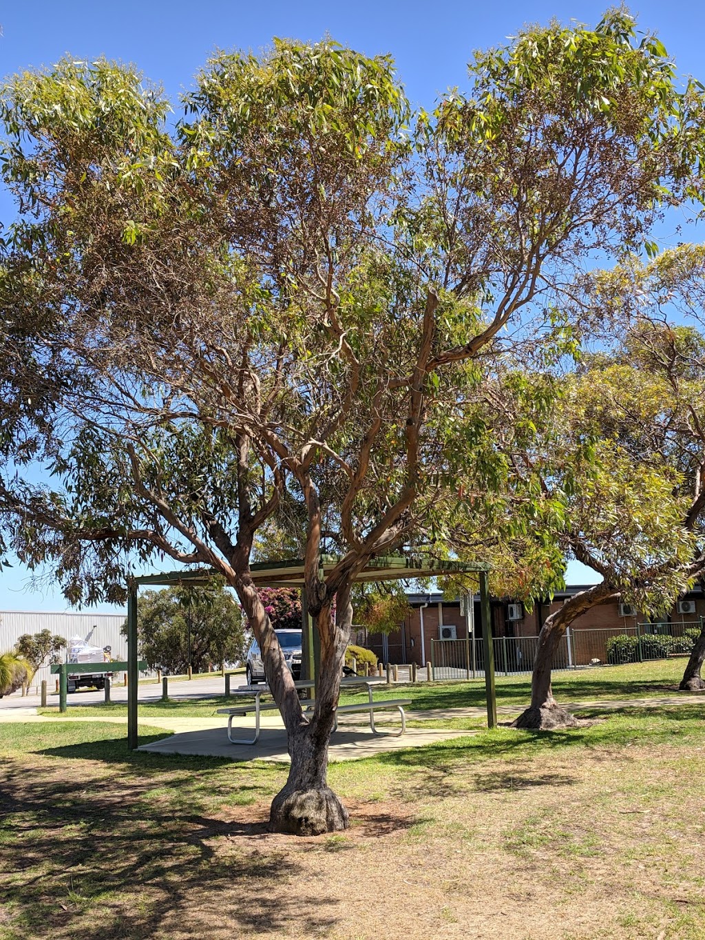 Robert J Cross Park | 10 Eagle Dr, Jandakot WA 6164, Australia