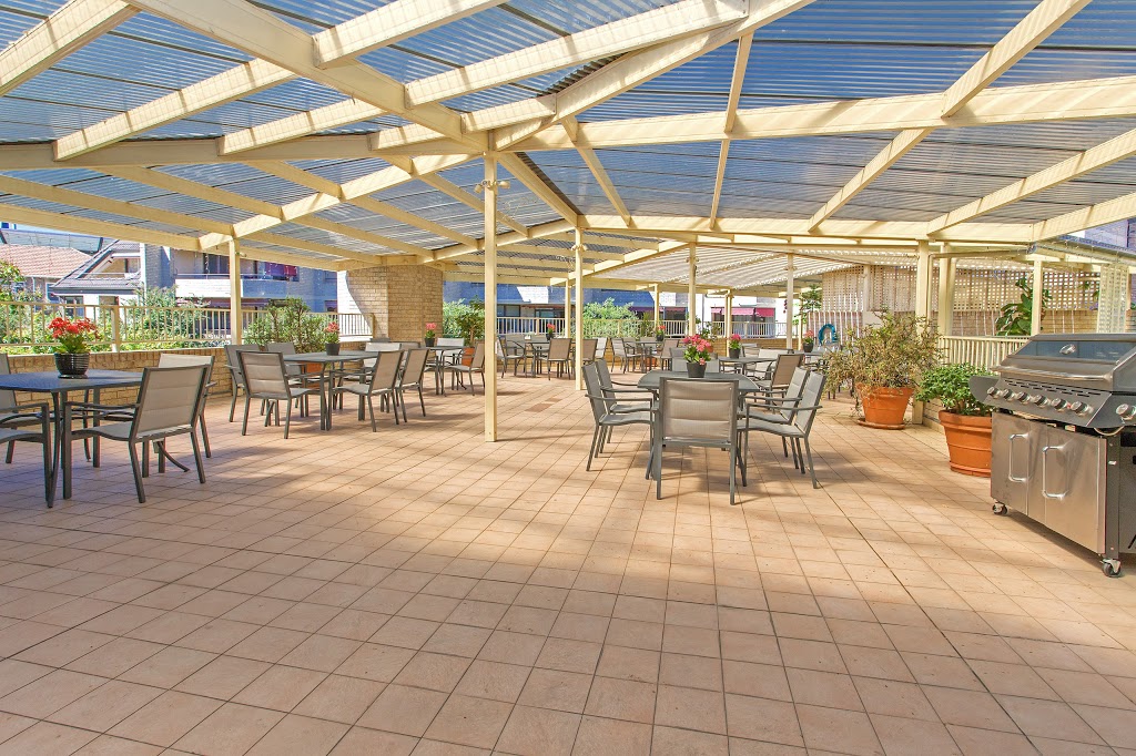 Bougainvillea The Bay Club Resort | 7-17 Waters Rd, Neutral Bay NSW 2089, Australia | Phone: (02) 9953 9214