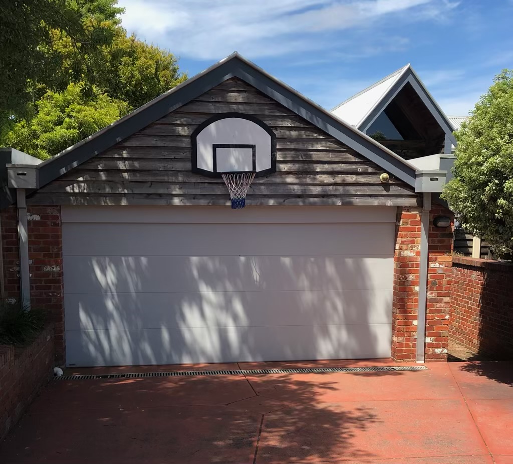 J & K Maintenance and Services | 29 Lansell Dr, Highton VIC 3216, Australia | Phone: 0493 239 692