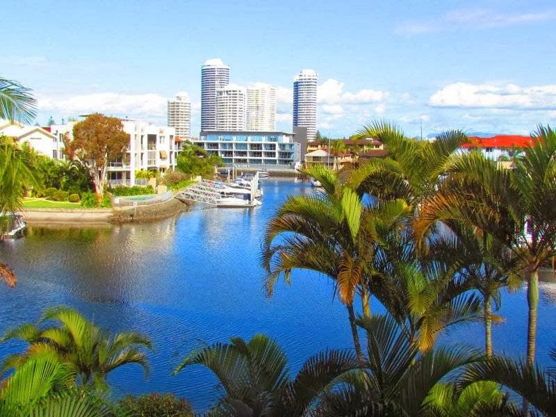 Bayview Waters Apartments | lodging | 22 Jennifer Ave, Runaway Bay QLD 4216, Australia | 0755376517 OR +61 7 5537 6517