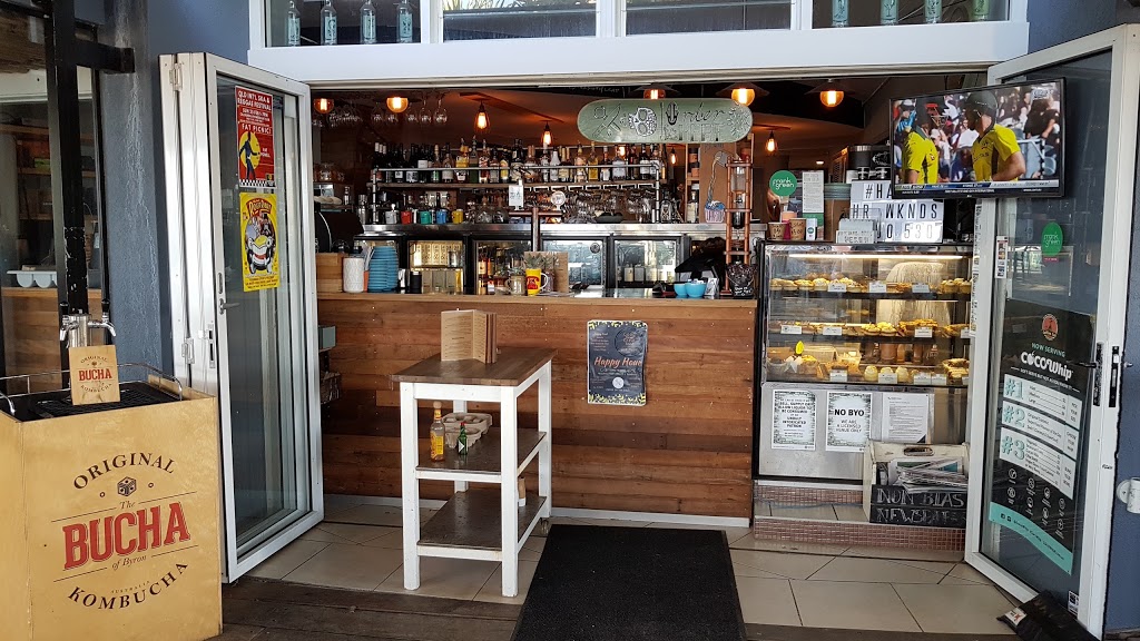 Coffee Cat On Kings Beach | restaurant | 4/8 Levuka Ave, Kings Beach QLD 4551, Australia | 0754381773 OR +61 7 5438 1773