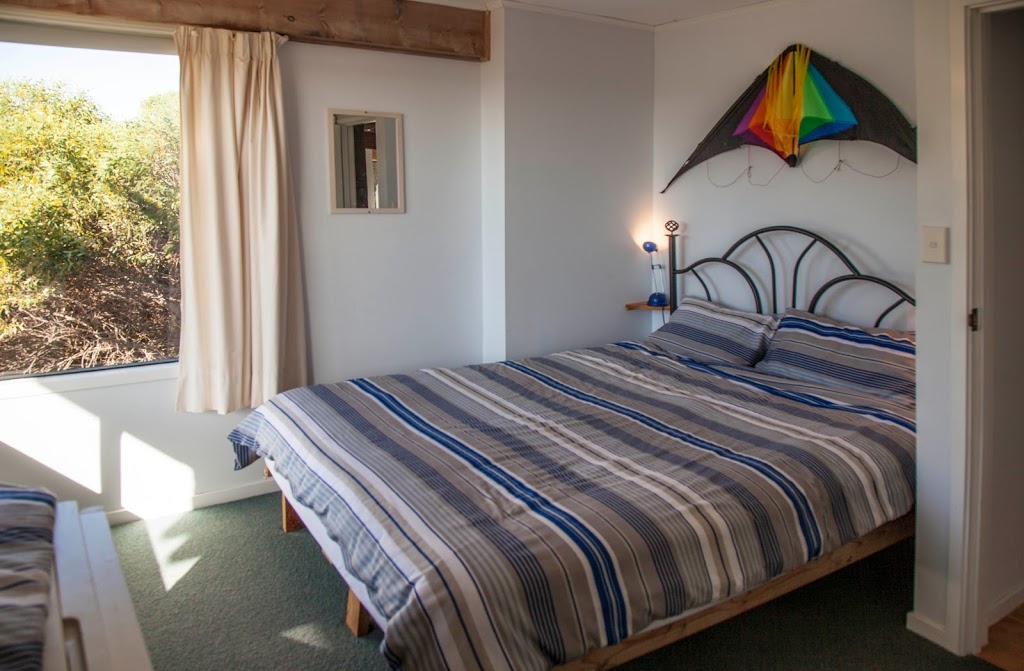 The Lookout, Marion Bay | lodging | 3 Whipbird Way, Marion Bay SA 5575, Australia | 0429893058 OR +61 429 893 058