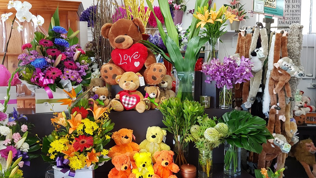 7 Days Florist | florist | 672 Gympie Rd, Chermside QLD 4032, Australia | 0733592088 OR +61 7 3359 2088