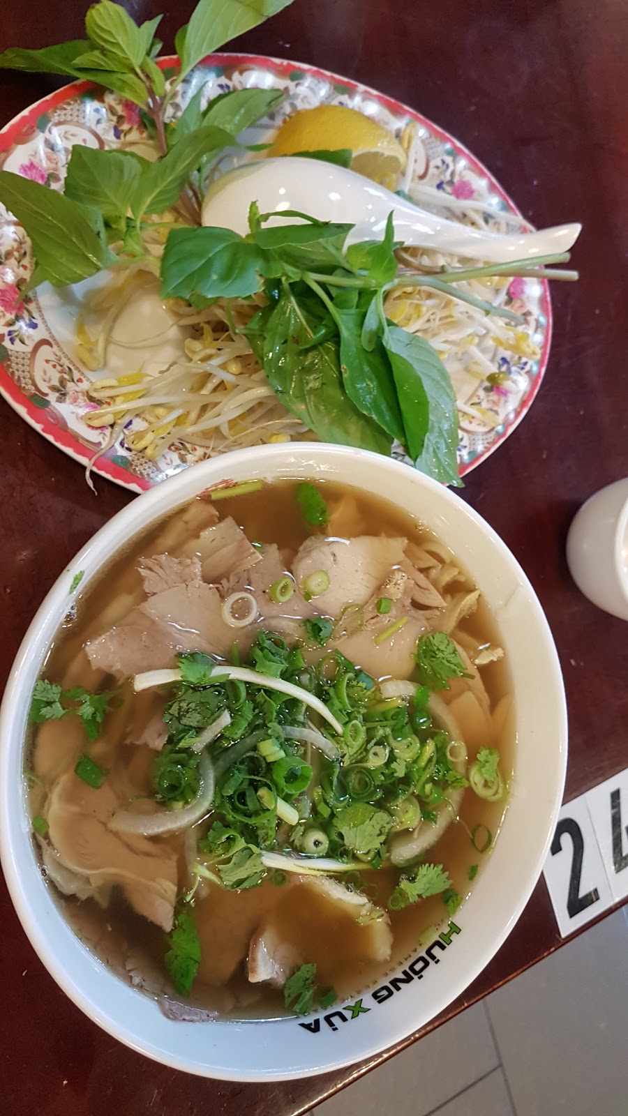 Huong Xua Canley Heights | restaurant | 4/217-219 Canley Vale Rd, Canley Heights NSW 2166, Australia | 0287644117 OR +61 2 8764 4117