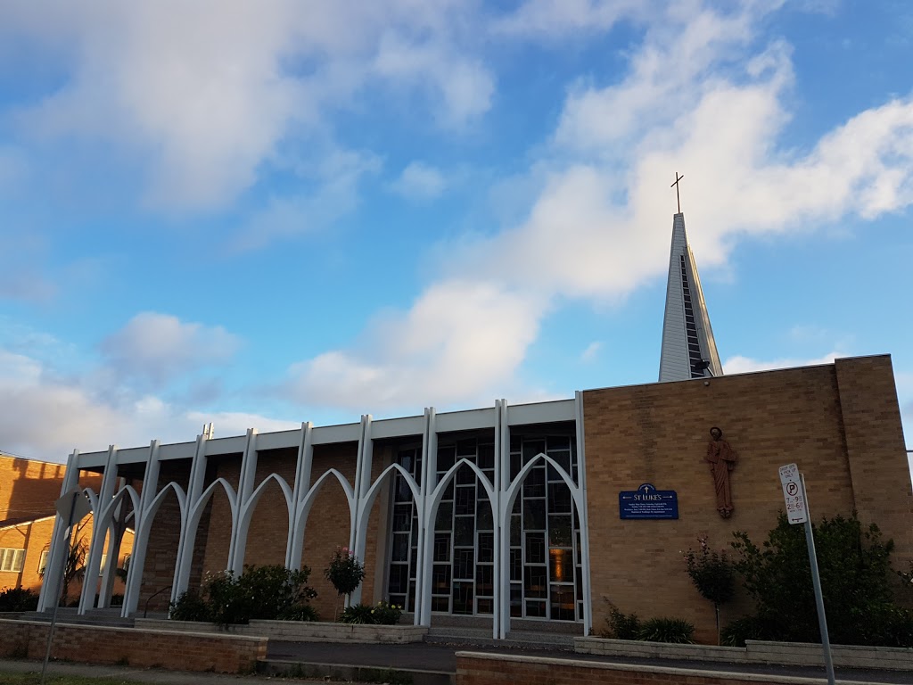 St Luke the Evangelist Catholic Church | church | 1 Beaconsfield St, Revesby NSW 2212, Australia | 0297739065 OR +61 2 9773 9065