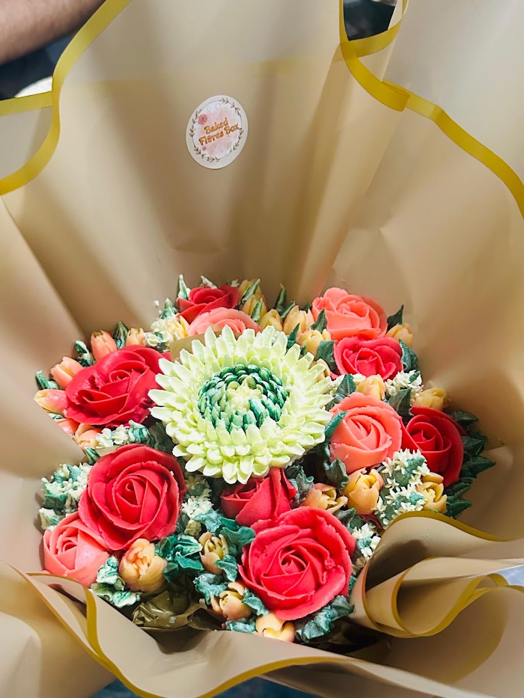 Baked Flores Box - Floral Cupcake bouquet Penrith | 12 Vista St, Penrith NSW 2750, Australia | Phone: 0494 617 353