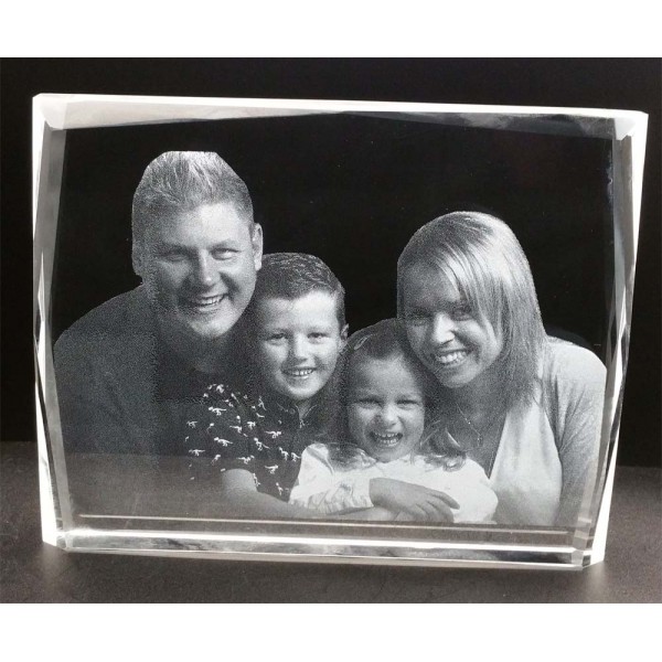 Vision3D - Crystal Photo & Engraving Specialists | 23 Fortune St, Scarborough QLD 4020, Australia | Phone: 1300 847 333