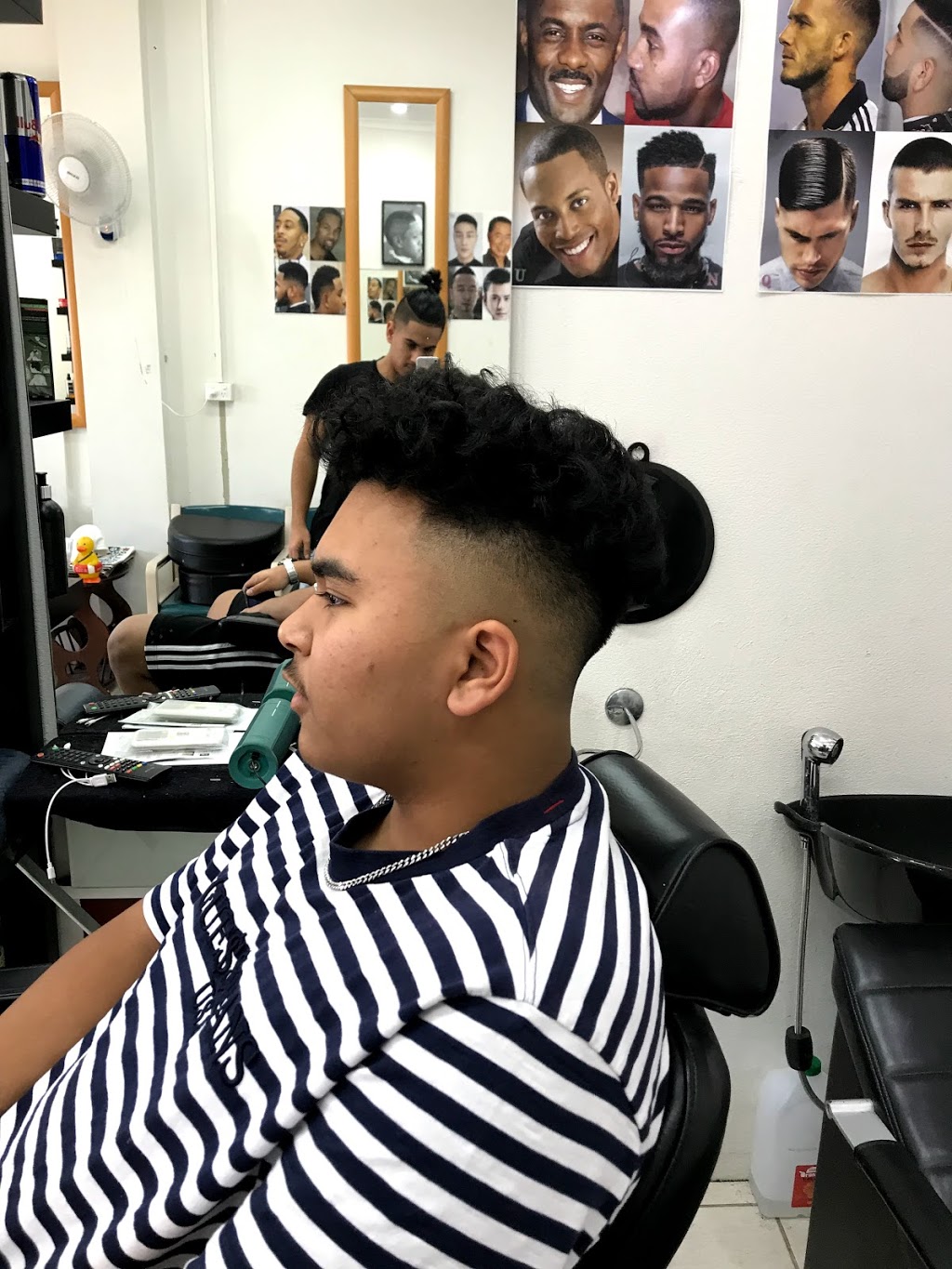 Marangaroo Barber shop | hair care | 4/50 Highclere Blvd, Marangaroo WA 6064, Australia | 0468882084 OR +61 468 882 084