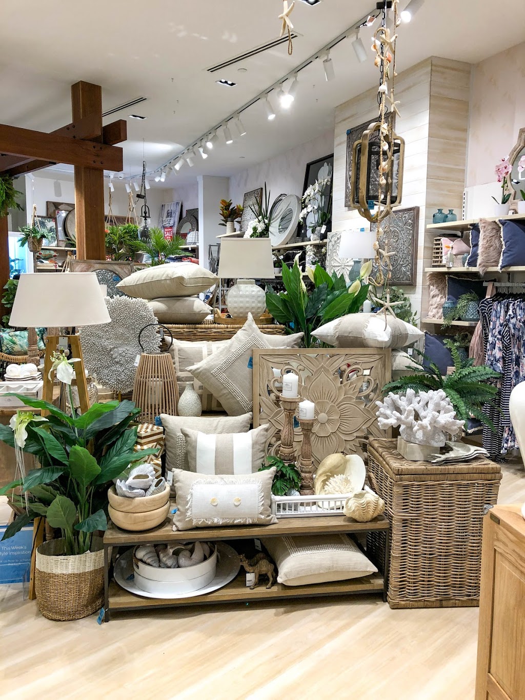 Jash Living Robina | home goods store | 19 Robina Town Centre Dr, Robina QLD 4226, Australia | 0731235080 OR +61 7 3123 5080