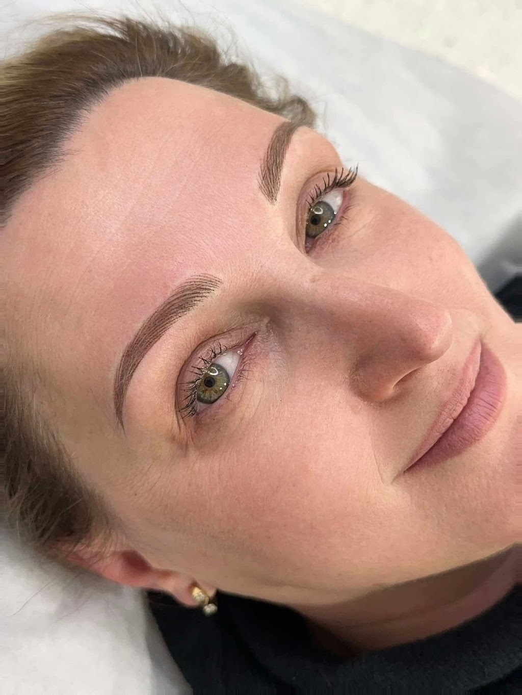 Miss Glamour Brows & Beauty | 6 Mansell Ct, Berwick VIC 3806, Australia | Phone: 0450 941 098