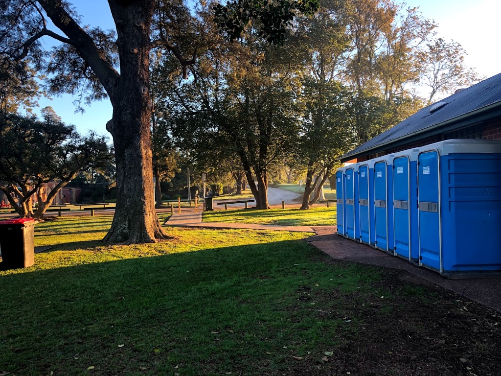 Budget Toilet Hire & Temporary Fencing | 6 Capp St, Lochinvar NSW 2321, Australia | Phone: (02) 4934 1799