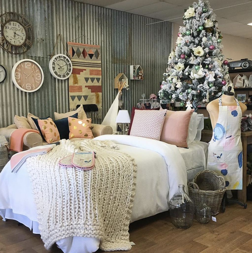 A Little Thyme | home goods store | 38 Hanson St, Corryong VIC 3707, Australia | 0478382453 OR +61 478 382 453