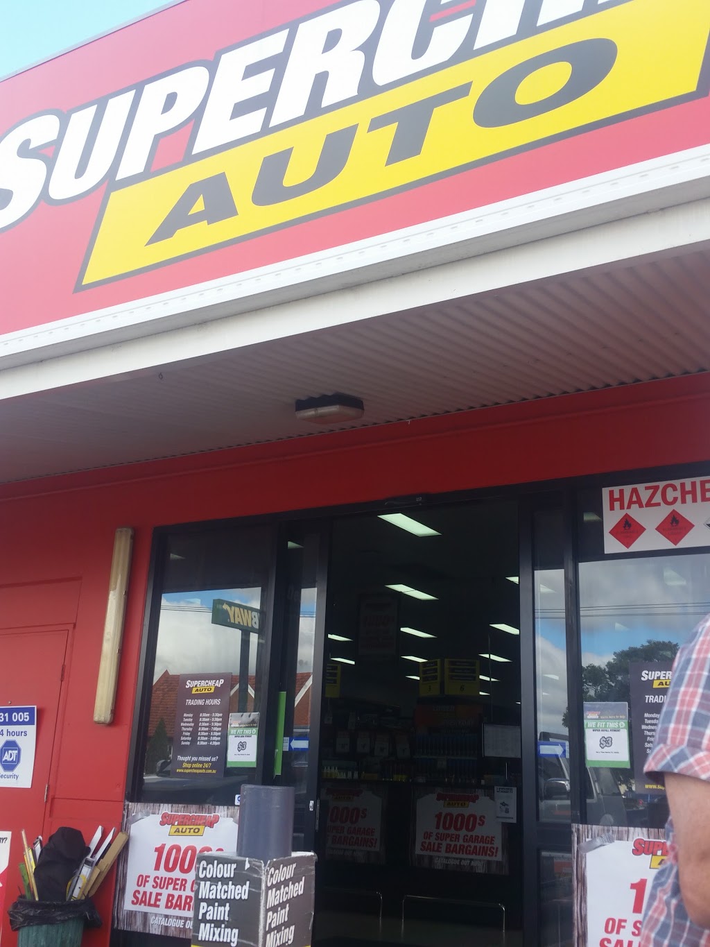 Supercheap Auto Kingaroy | electronics store | 101-105 Youngman St, Kingaroy QLD 4610, Australia | 0741625733 OR +61 7 4162 5733