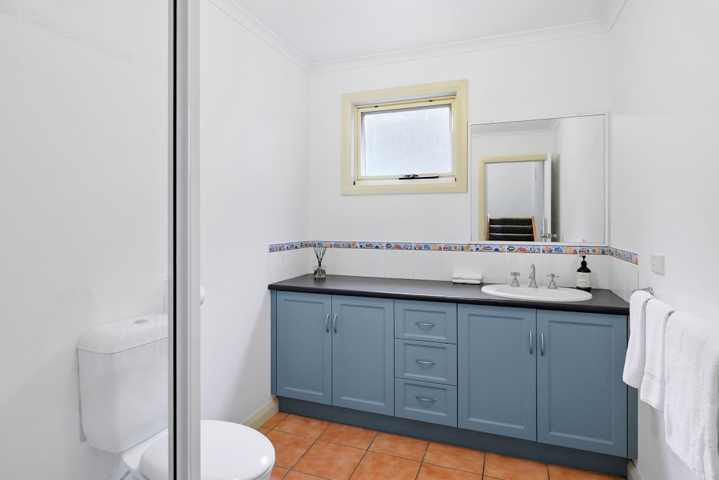 Richardson Retreat - Lorne Holiday Stays Pty Ltd | 48 Richardson Blvd, Lorne VIC 3232, Australia | Phone: 0497 226 952