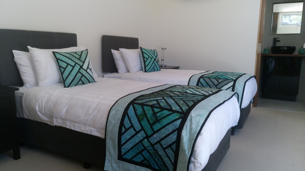 Malting Lagoon Guest House | 6 Sophie Ct, Coles Bay TAS 7215, Australia | Phone: 0490 485 207