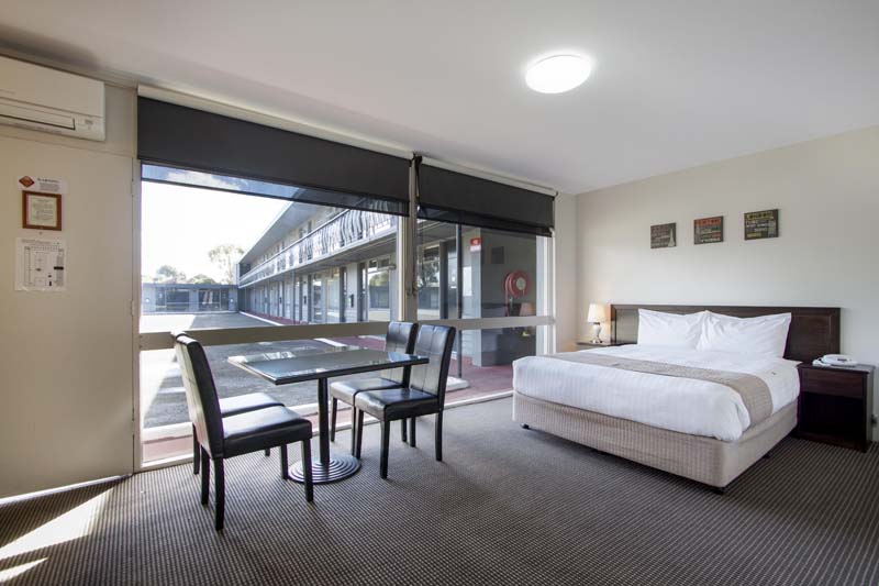 Sunshine Motor Inn | lodging | 608 Ballarat Rd, Ardeer VIC 3022, Australia | 0393631899 OR +61 3 9363 1899