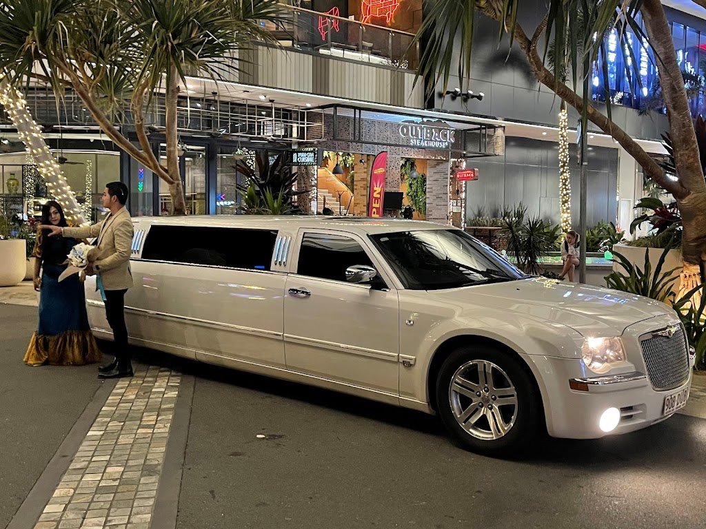 Surfers Paradise Limousines - Limousines For All Occasions | car rental | 33 Papara St, Pacific Pines QLD 4211, Australia | 0447747474 OR +61 447 747 474