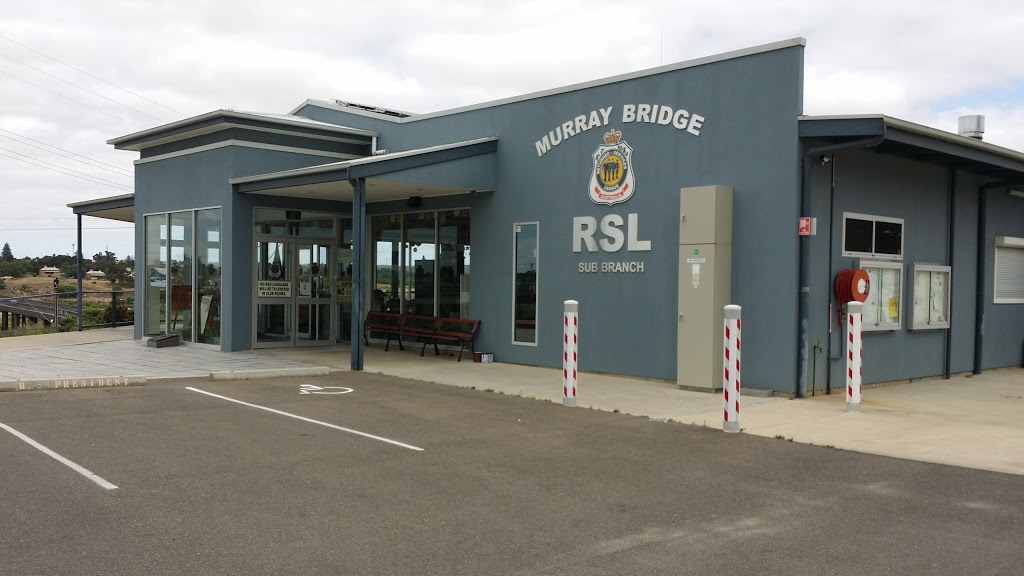 RSL Bistro On The Bridge | restaurant | 2 Ross Rd, Murray Bridge East SA 5253, Australia