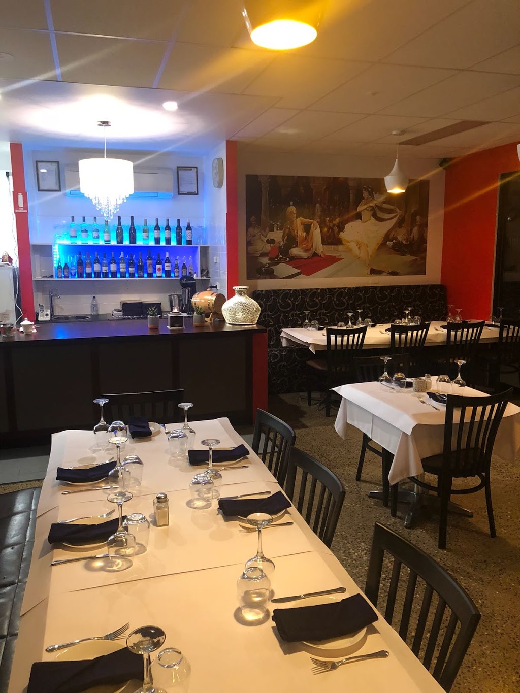 Vineets Indian Tandoori Restaurant @Torquay | restaurant | unit1, 136 Geelong Road, Torquay VIC 3228, Australia | 0352977753 OR +61 3 5297 7753