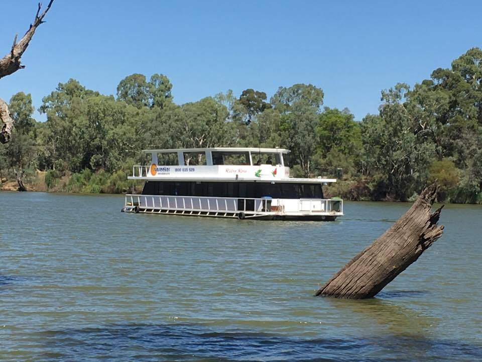 Sunseeker Houseboats | Bruces Bend Marina, Irymple VIC 3498, Australia | Phone: 0418 441 395