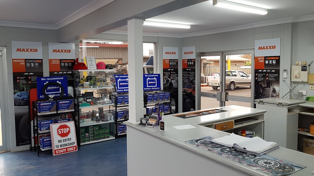 Walkers Service Centre | car repair | 11 Mitchell Hwy, Narromine NSW 2821, Australia | 0268891763 OR +61 2 6889 1763