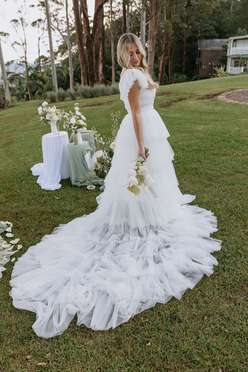 Bayside Bridal | Suite 19 (Basement Level/30-32 Cypress St, Redland Bay QLD 4165, Australia | Phone: 0415 713 014