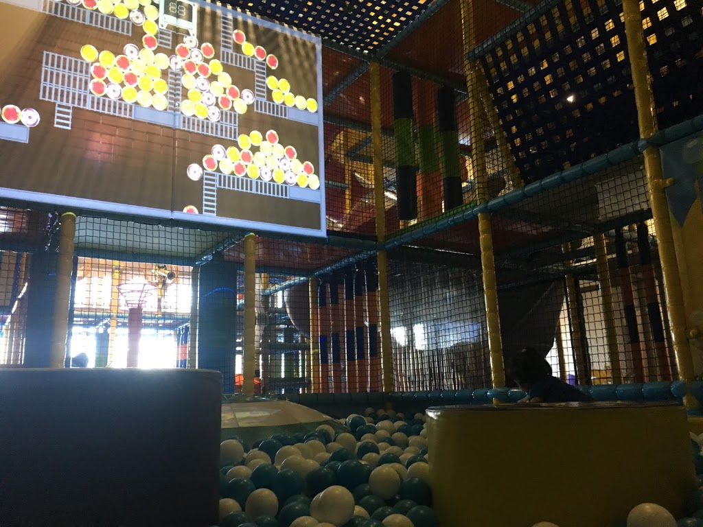 Chipmunks Playland & Cafe Pakenham | Tenancy 4/825 Princes Hwy, Pakenham VIC 3810, Australia | Phone: (03) 5925 7732