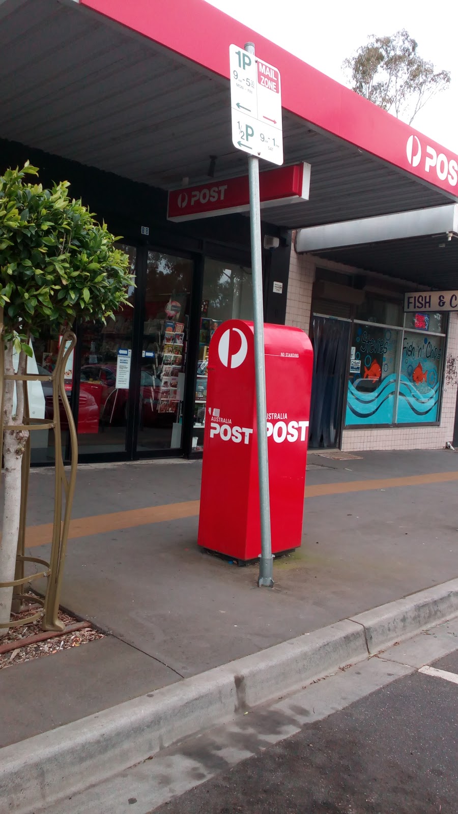 Australia Post - Macleod West LPO | post office | 88 Aberdeen Rd, Macleod VIC 3085, Australia | 0394599782 OR +61 3 9459 9782