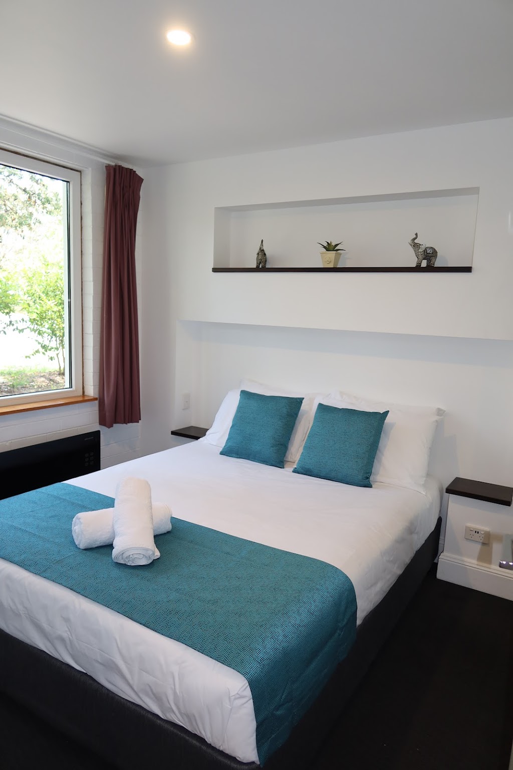 The Retreat - Broulee | 18 Imlay St, Broulee NSW 2537, Australia | Phone: 0434 575 387