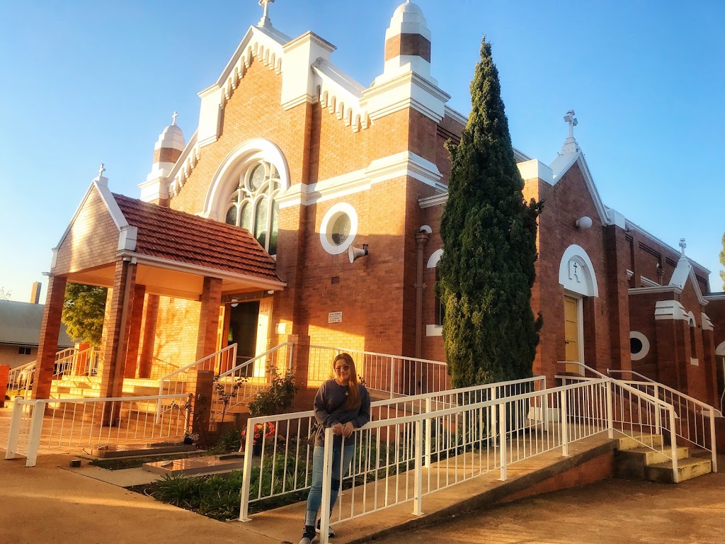 Sacred Heart Church | church | Warrambool St, Griffith NSW 2680, Australia | 0269621533 OR +61 2 6962 1533