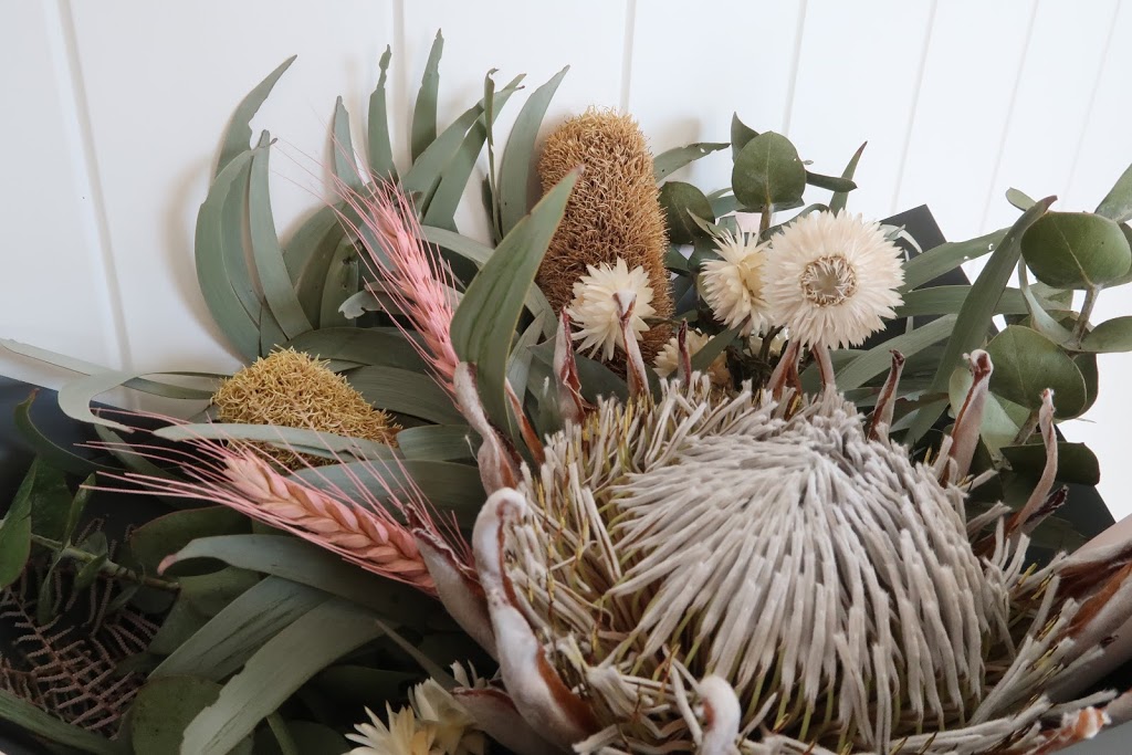 Bud Naked Flowers Noosa | florist | 44 Rene St, Noosaville QLD 4566, Australia | 0754405259 OR +61 7 5440 5259