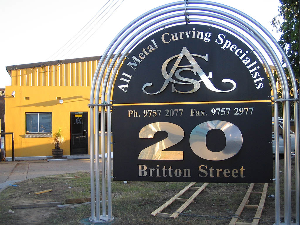 All Metal Curving Specialists |  | 20 Britton St, Smithfield NSW 2164, Australia | 0297572077 OR +61 2 9757 2077