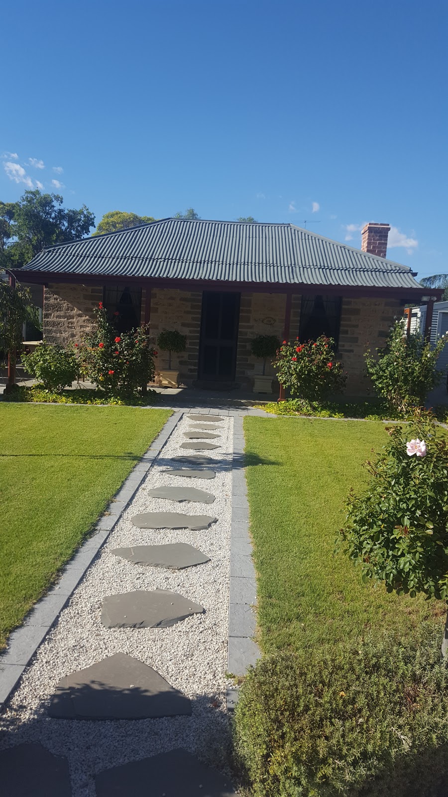 Annabelles Cottage | lodging | 15 Henry St, Auburn SA 5451, Australia | 0888492081 OR +61 8 8849 2081