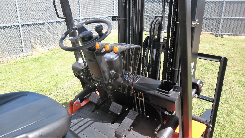 Fork Truck Specialists PTY Ltd. | 40 Industrial Dr, Ulverstone TAS 7315, Australia | Phone: (03) 6425 3792