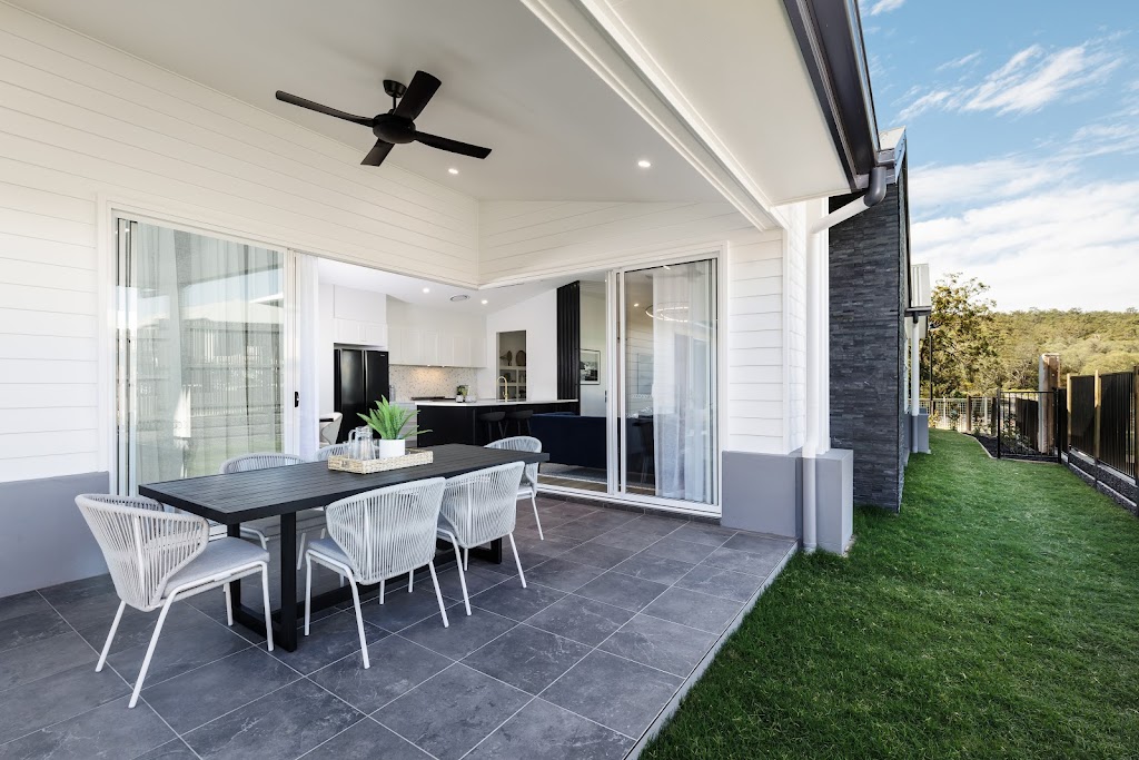 Arista Homes Display Home - Whiterock | 41 Foley Wy, White Rock QLD 4306, Australia | Phone: 0491 042 330