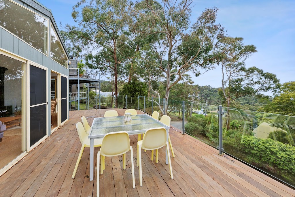 Richardson Retreat - Lorne Holiday Stays Pty Ltd | 48 Richardson Blvd, Lorne VIC 3232, Australia | Phone: 0497 226 952