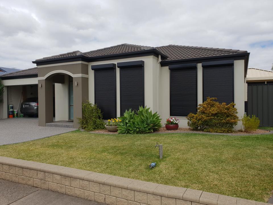 GET SHUTTERS | 2/27 Katherine Dr, Ravenhall VIC 3023, Australia | Phone: 0412 529 583