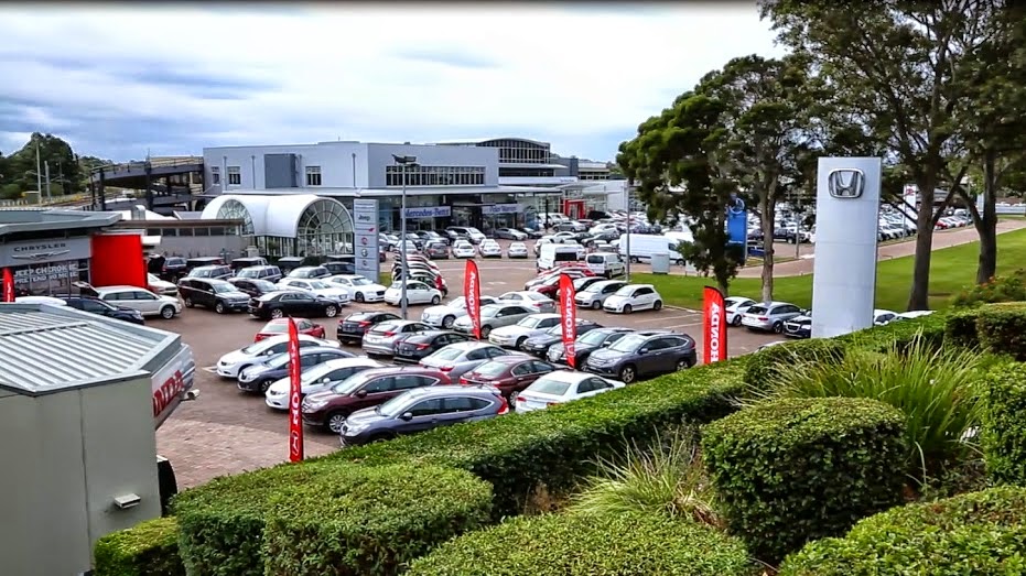 Peter Warren Automotive | 13 Hume Hwy, Warwick Farm NSW 2170, Australia | Phone: (02) 9828 8888