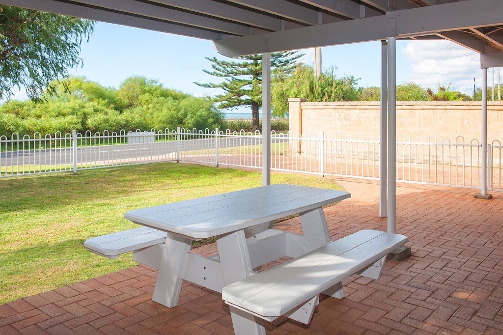 Dunsborough Holiday Homes - 146 Geographe Bay Rd | 146 Geographe Bay Rd, Dunsborough WA 6281, Australia | Phone: (08) 9756 7866