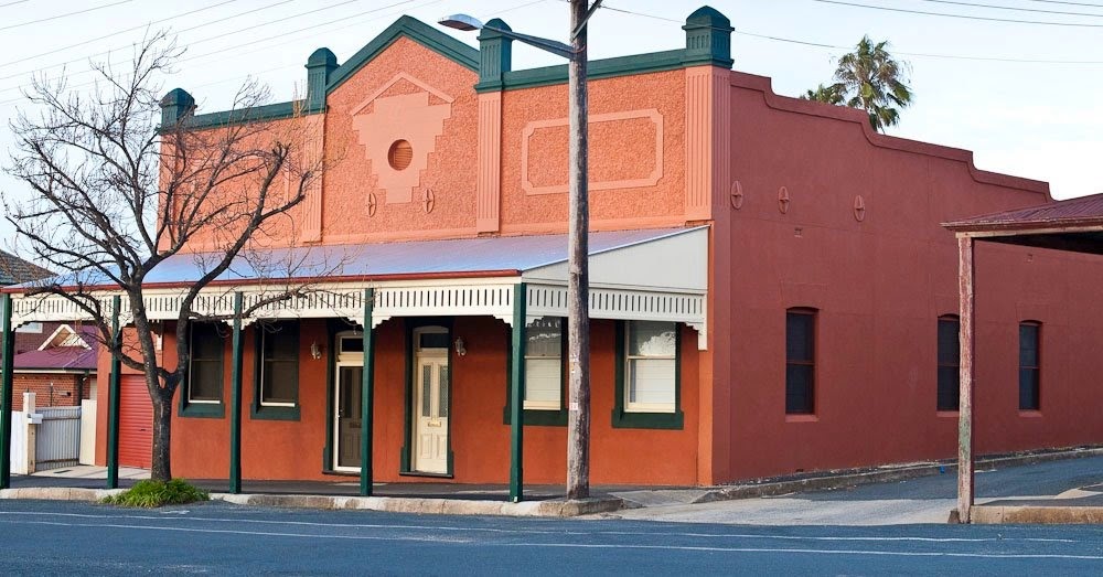 Number Eight-Quality Accommodation | lodging | 8 Forbes St, Grenfell NSW 2810, Australia | 0428748540 OR +61 428 748 540
