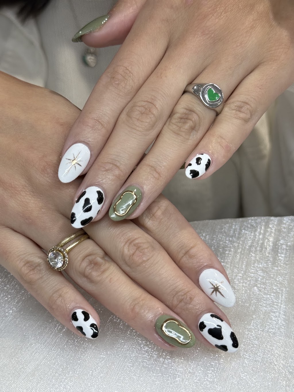 LaRose Nails & Beauty Mt Annan | Shop 18A/11/13 Main St, Mount Annan NSW 2567, Australia | Phone: (02) 4610 2035