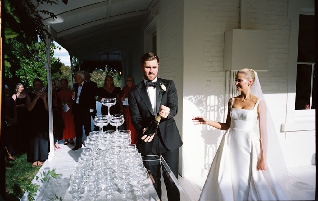 Josephines Drinks | 83 Rose St, Wee Waa NSW 2388, Australia | Phone: 0421 654 184