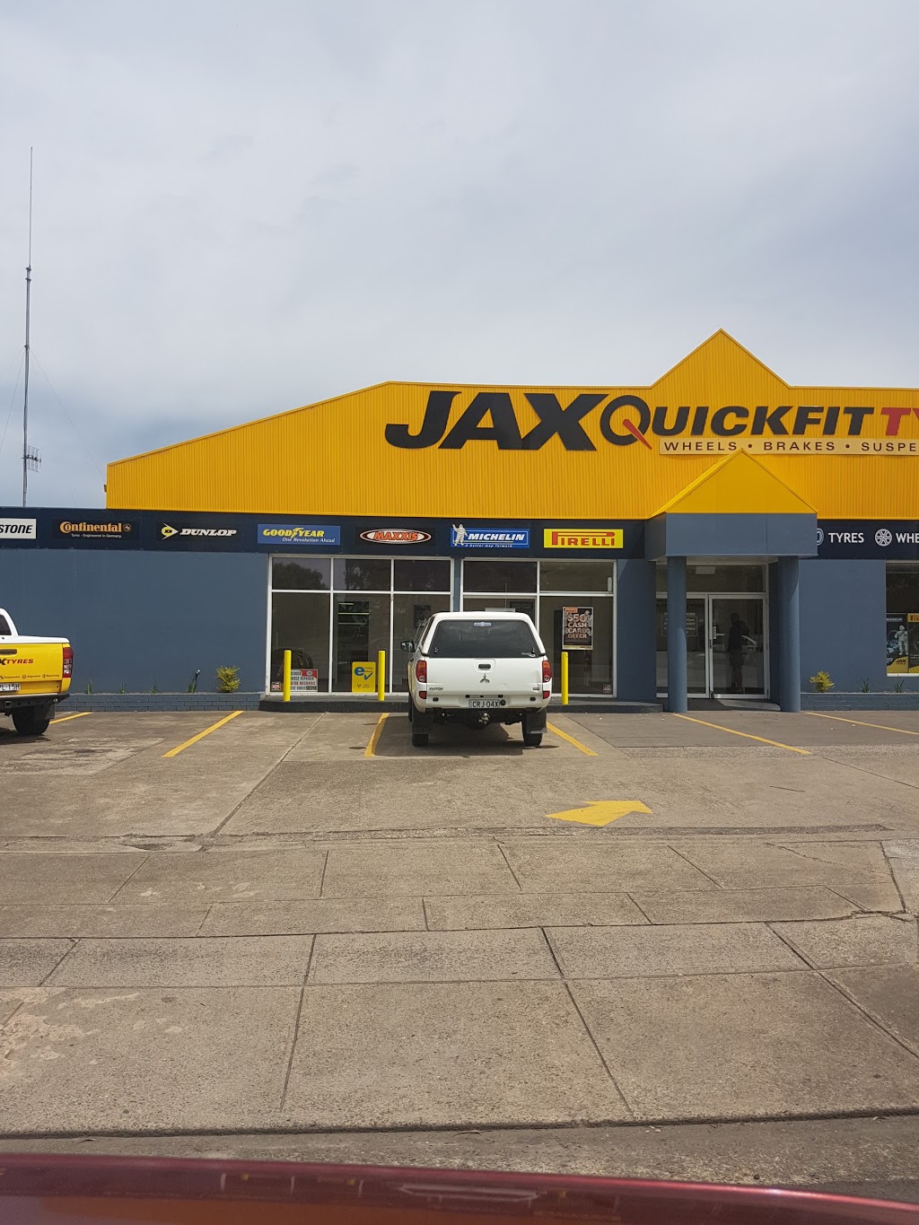 JAX Tyres Nowra | car repair | 169 Kinghorne St, Nowra NSW 2541, Australia | 0244249094 OR +61 2 4424 9094