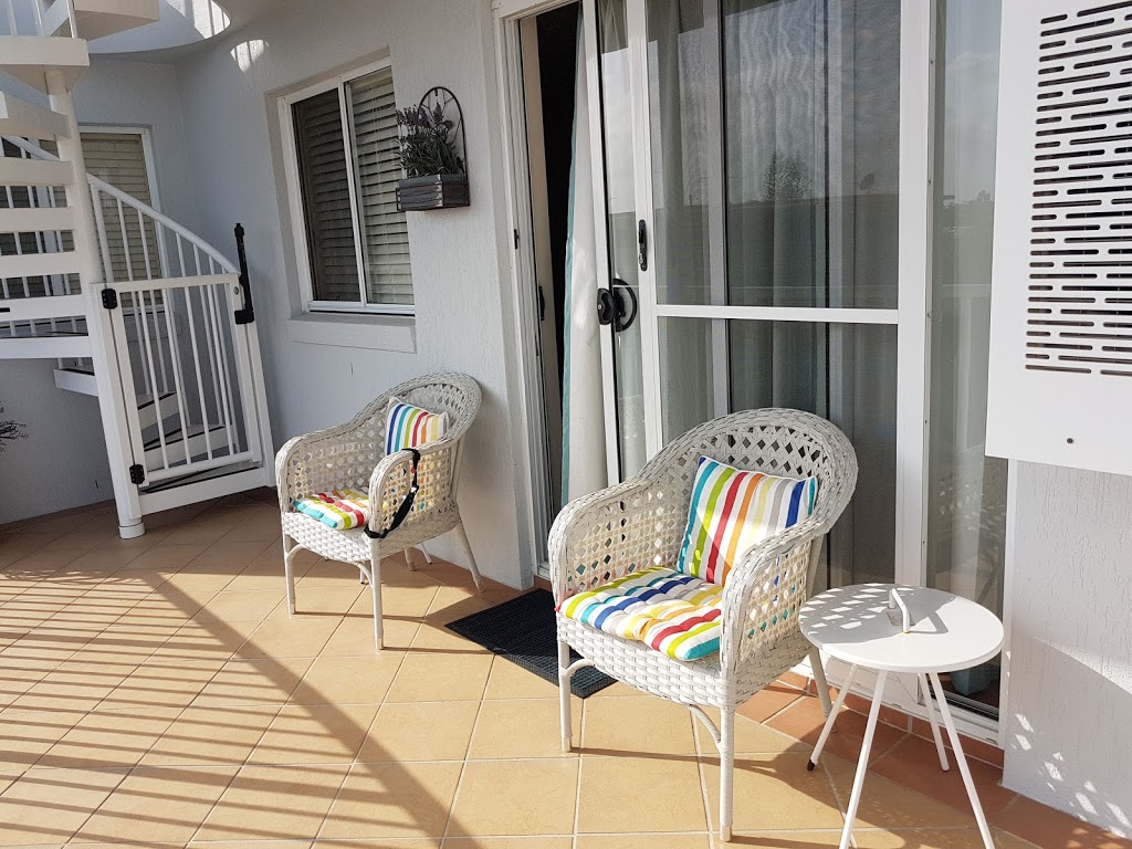 Sandy Shores Luxury Holiday Units | 7 Esplanade, Golden Beach QLD 4551, Australia | Phone: (07) 5492 3400